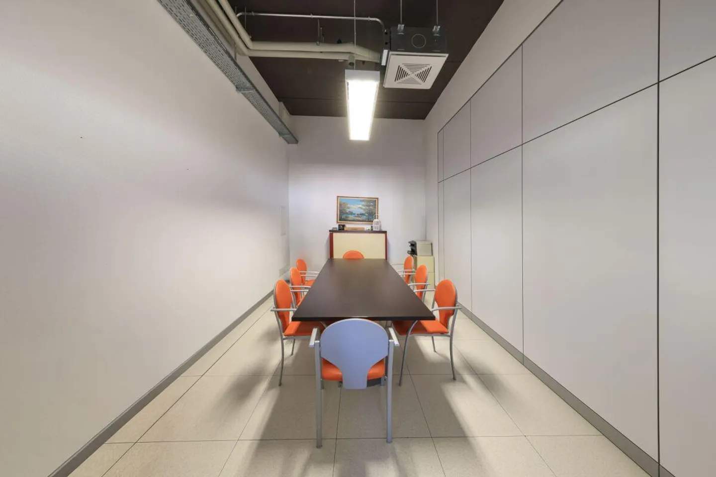 LOSONE – Spacious Commercial Space for Office Use - Photo 6 of 7