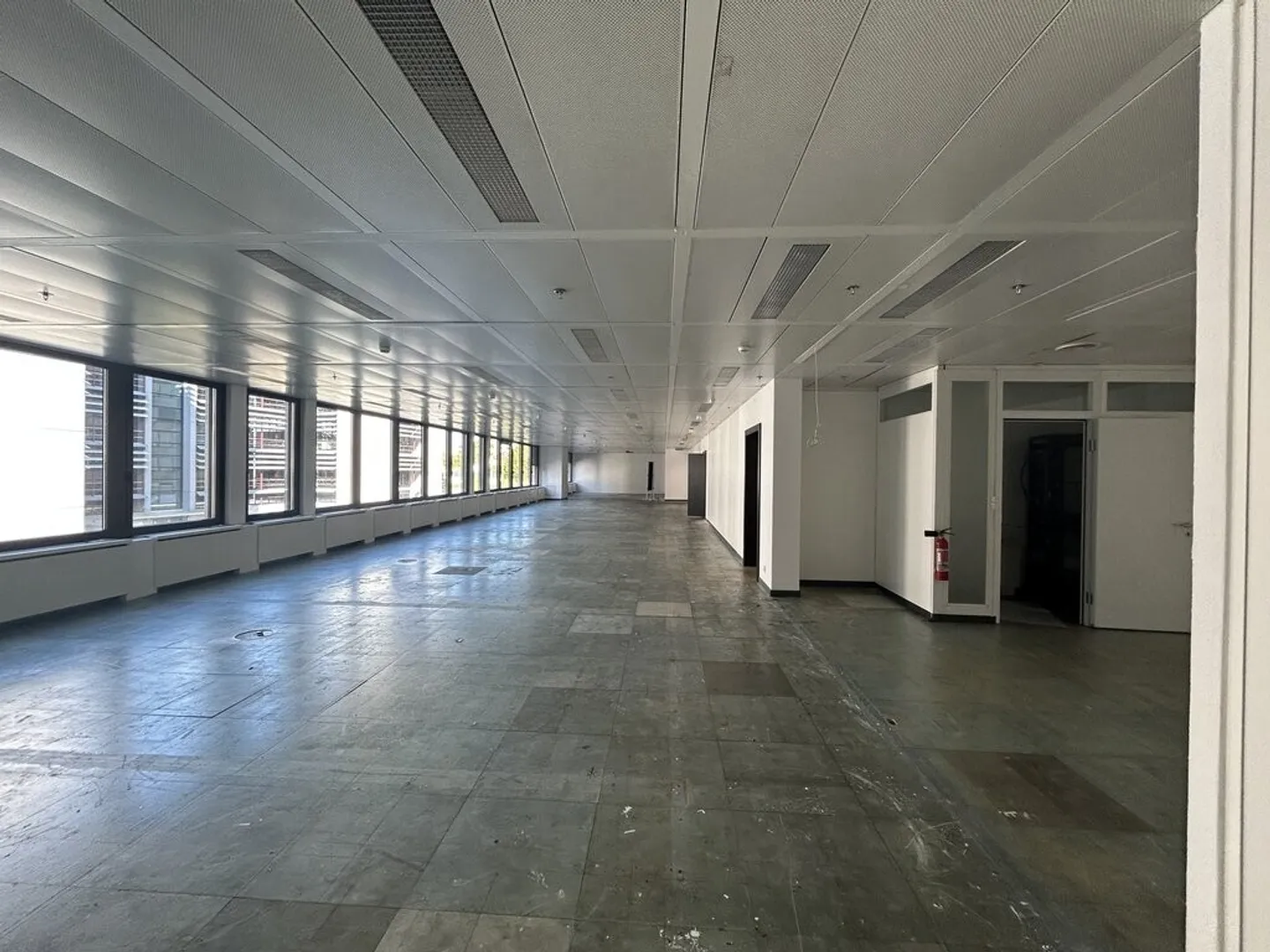 Bürofläche mit tollen Annehmlichkeiten - Foto 6 von 7