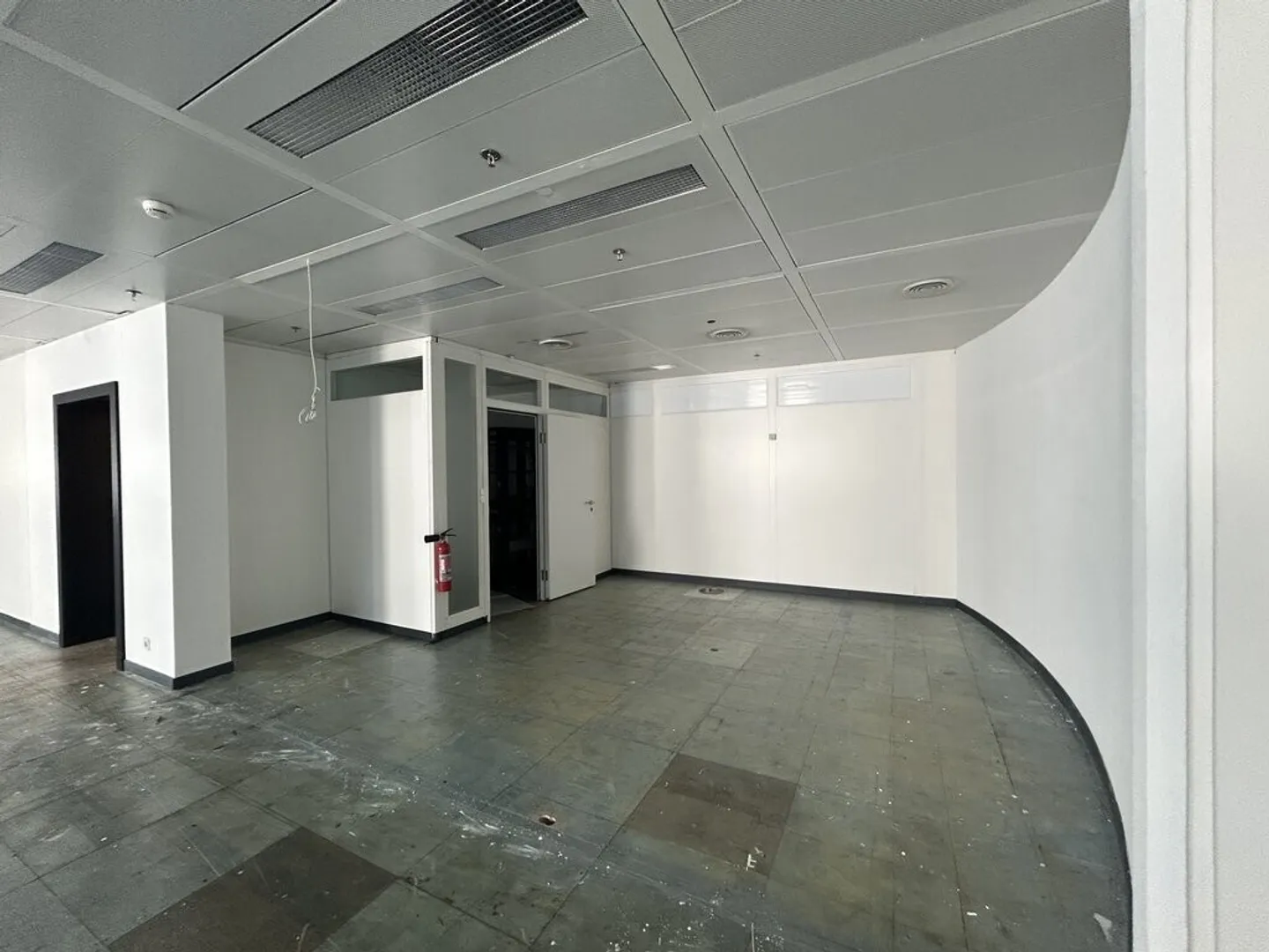 Bürofläche mit tollen Annehmlichkeiten - Foto 7 von 7