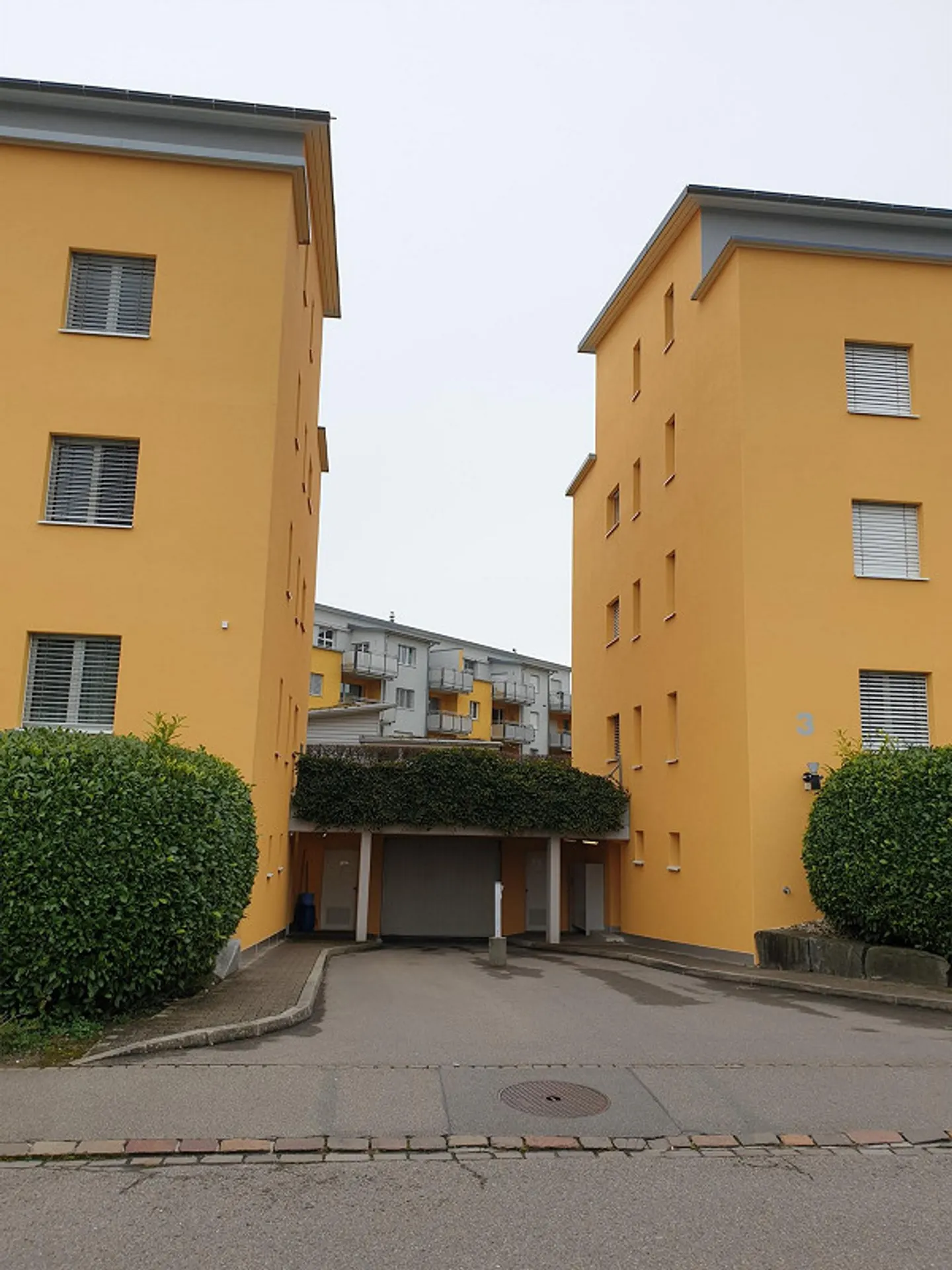 Einstellhallenplatz zu vermieten - Foto 4 von 4