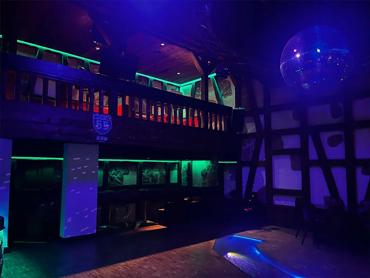 Dance Venue for Rent in Grellingen – 250 m² for CHF 3,000.– - Photo 1 of 13