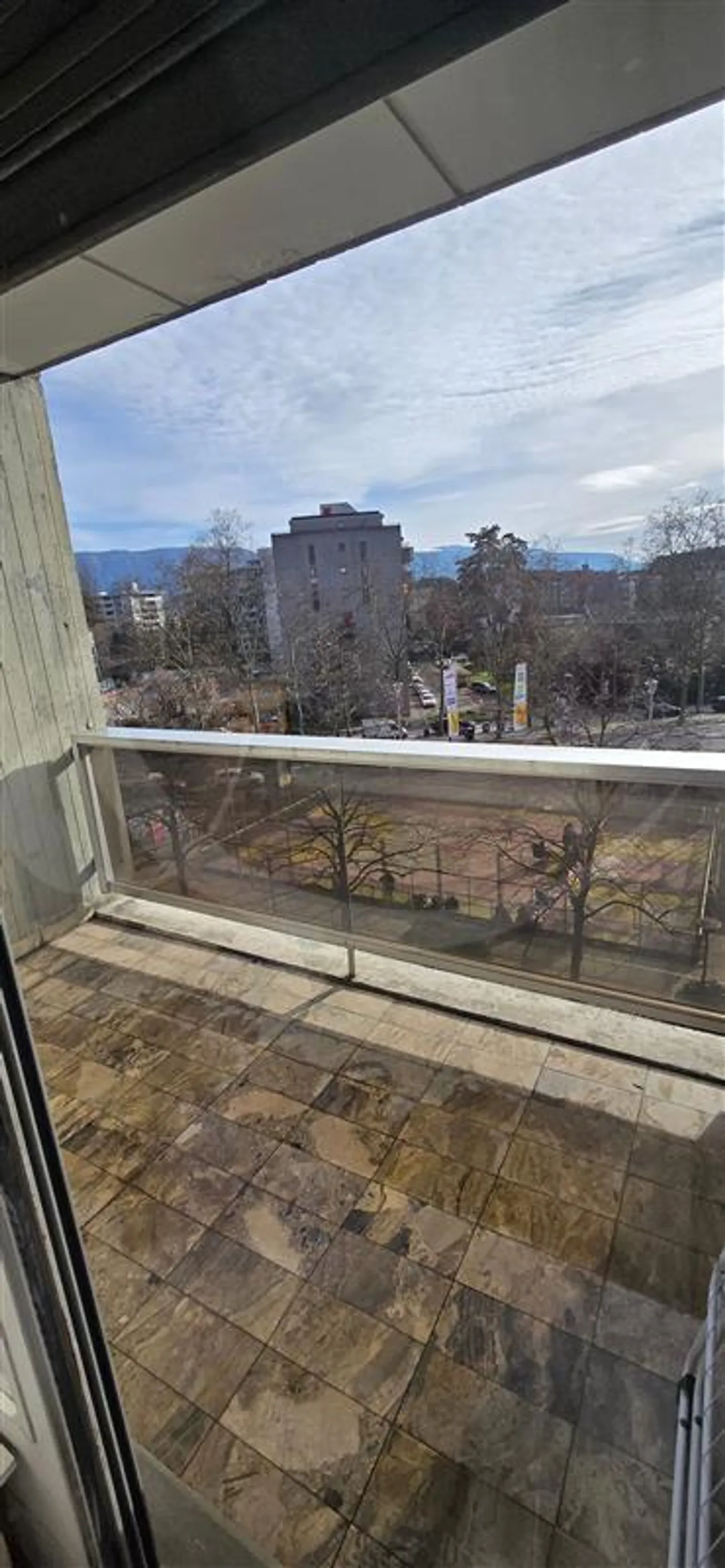 Appartement lumineux 2 pièces à Servette - Photo 4 sur 4