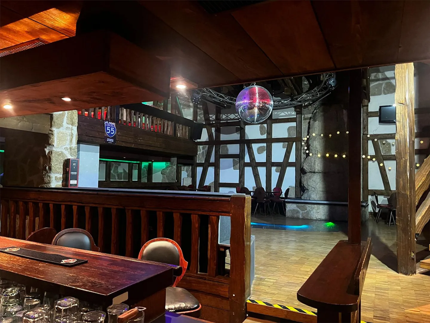 Dance Venue for Rent in Grellingen – 250 m² for CHF 3,000.– - Photo 2 of 13