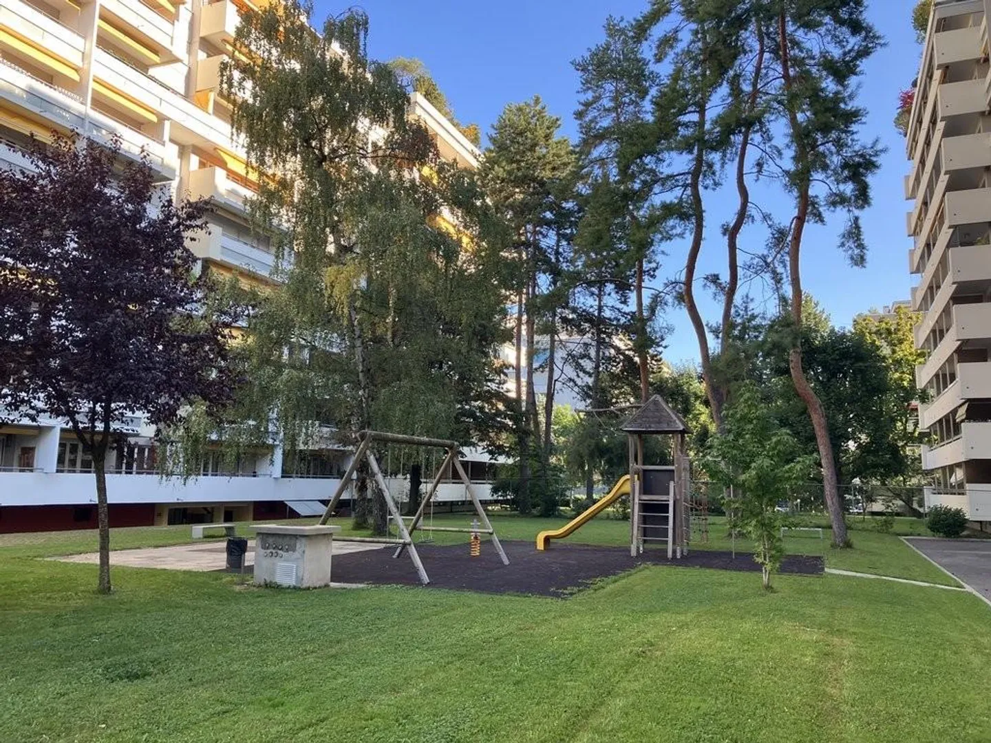 Beautiful Apartment - Photo 1 of 2