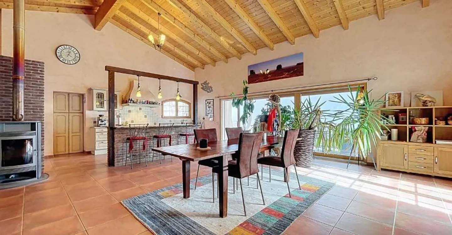 Elegante zeitgenössische Villa - Foto 5 von 10