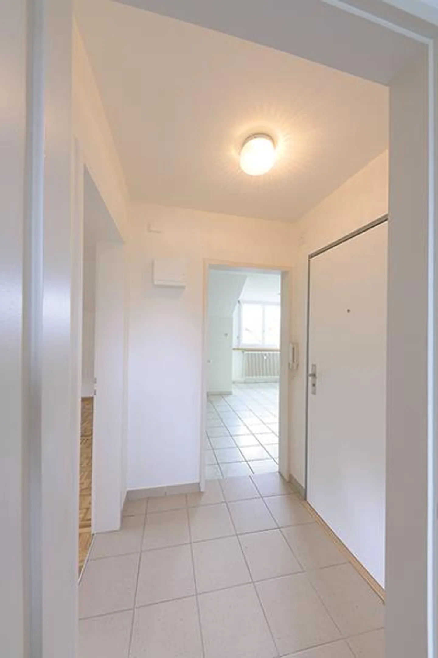 For singles or commuters - Photo 11 of 12