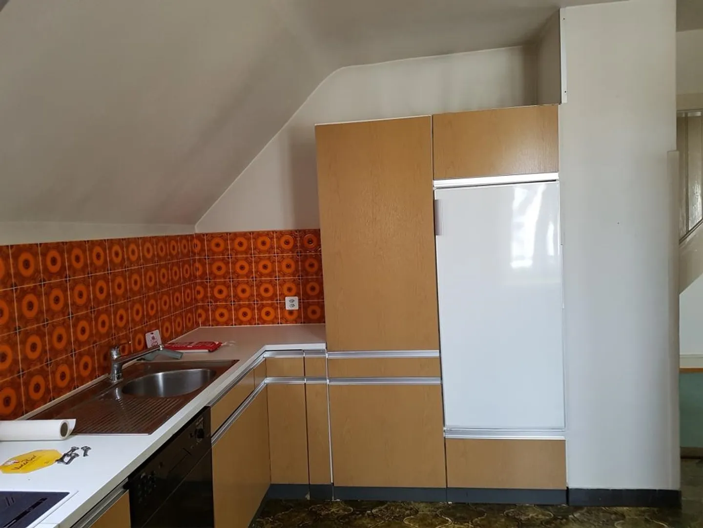 grosser Hausteil zentral gelegen mit grossem separatem Raum im EG - Foto 10 von 14