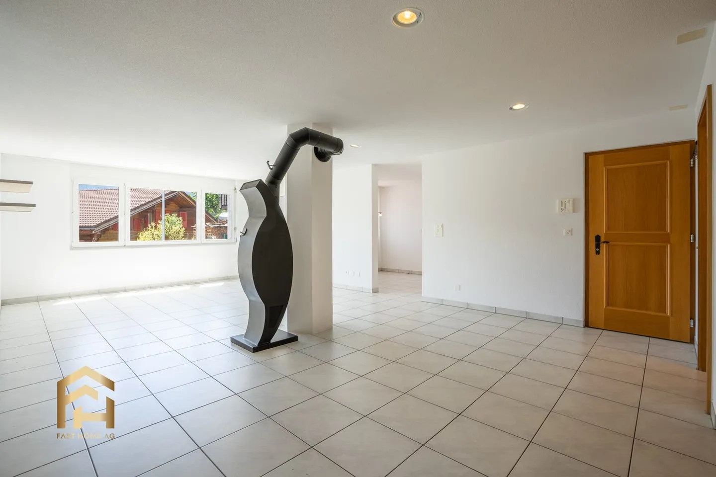 Spacious 5.5-room apartment including the possibility to expand the attic - Photo 2 of 13