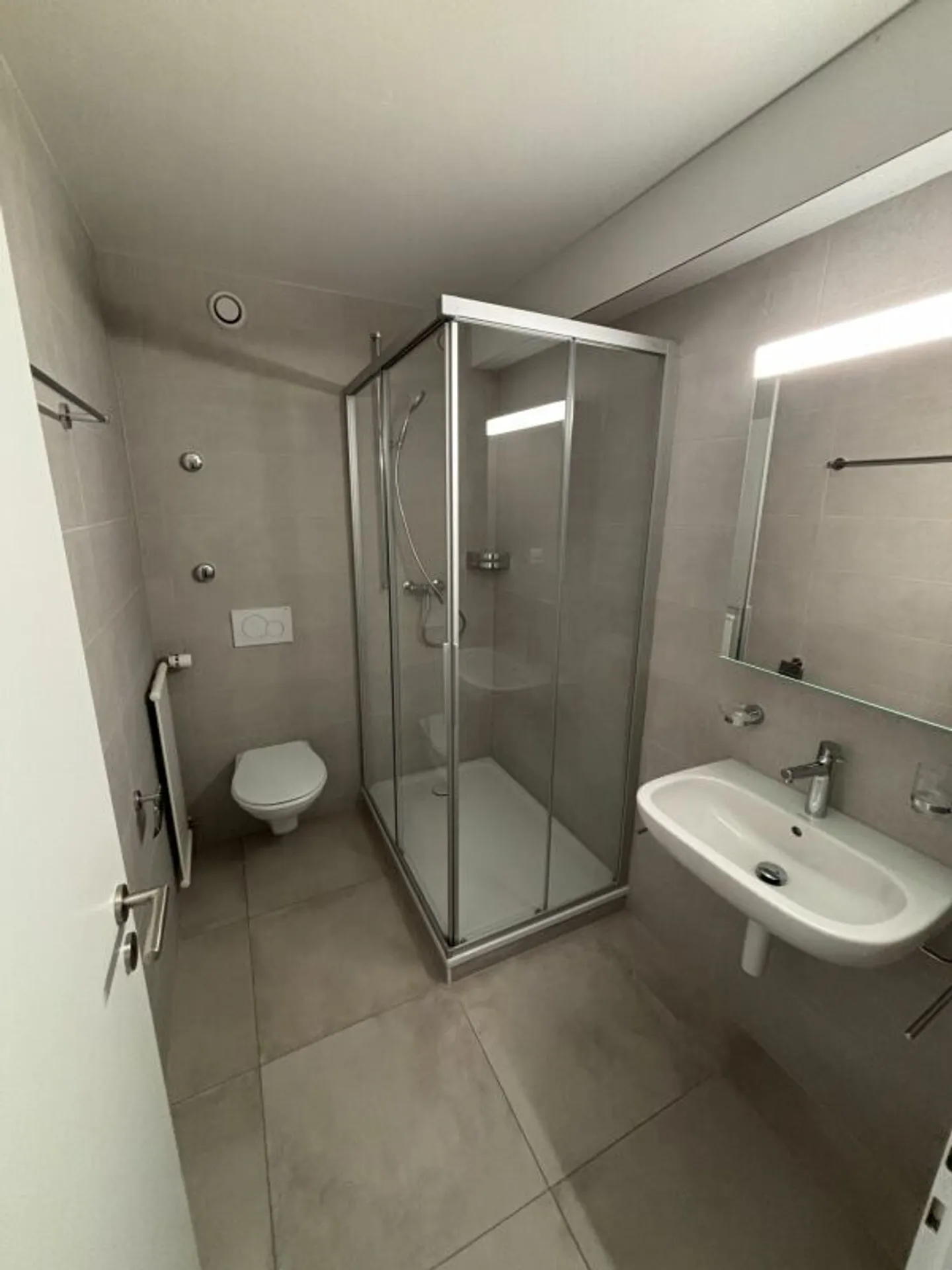 Apartment for rent - Photo 8 of 10