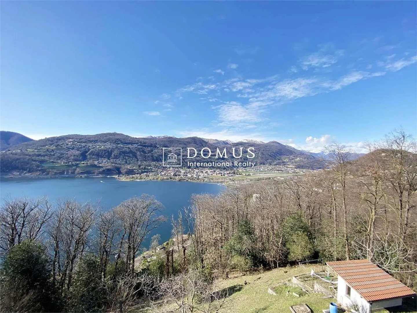 Unverzichtbares Baugrundstück mit Seeblick - Foto 2 von 3