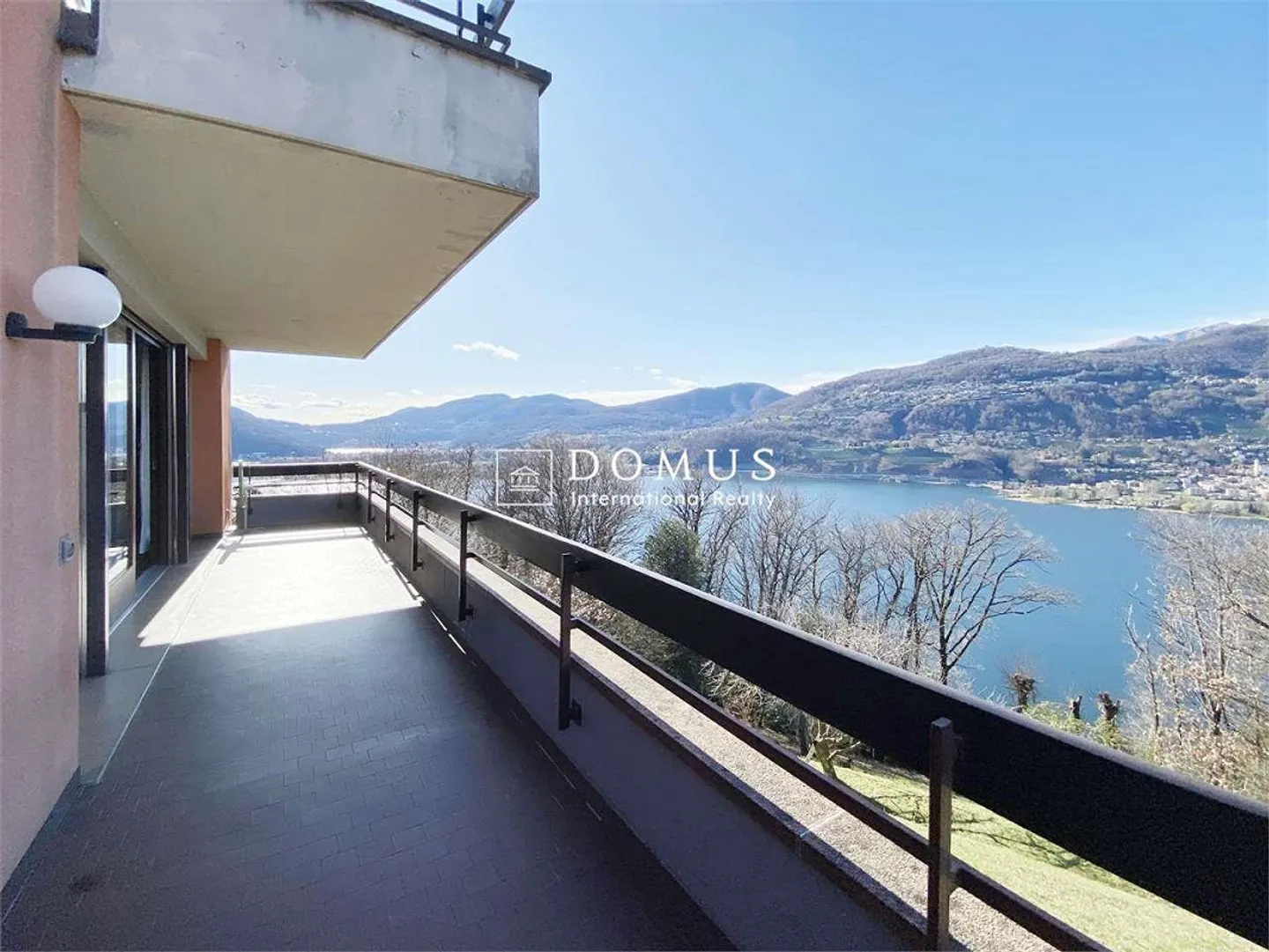 Unverzichtbares Baugrundstück mit Seeblick - Foto 3 von 3