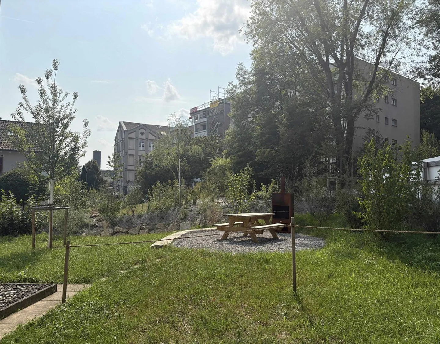 Modern 4.5-room apartment with loggia and garden seating area for rent - Photo 15 of 16