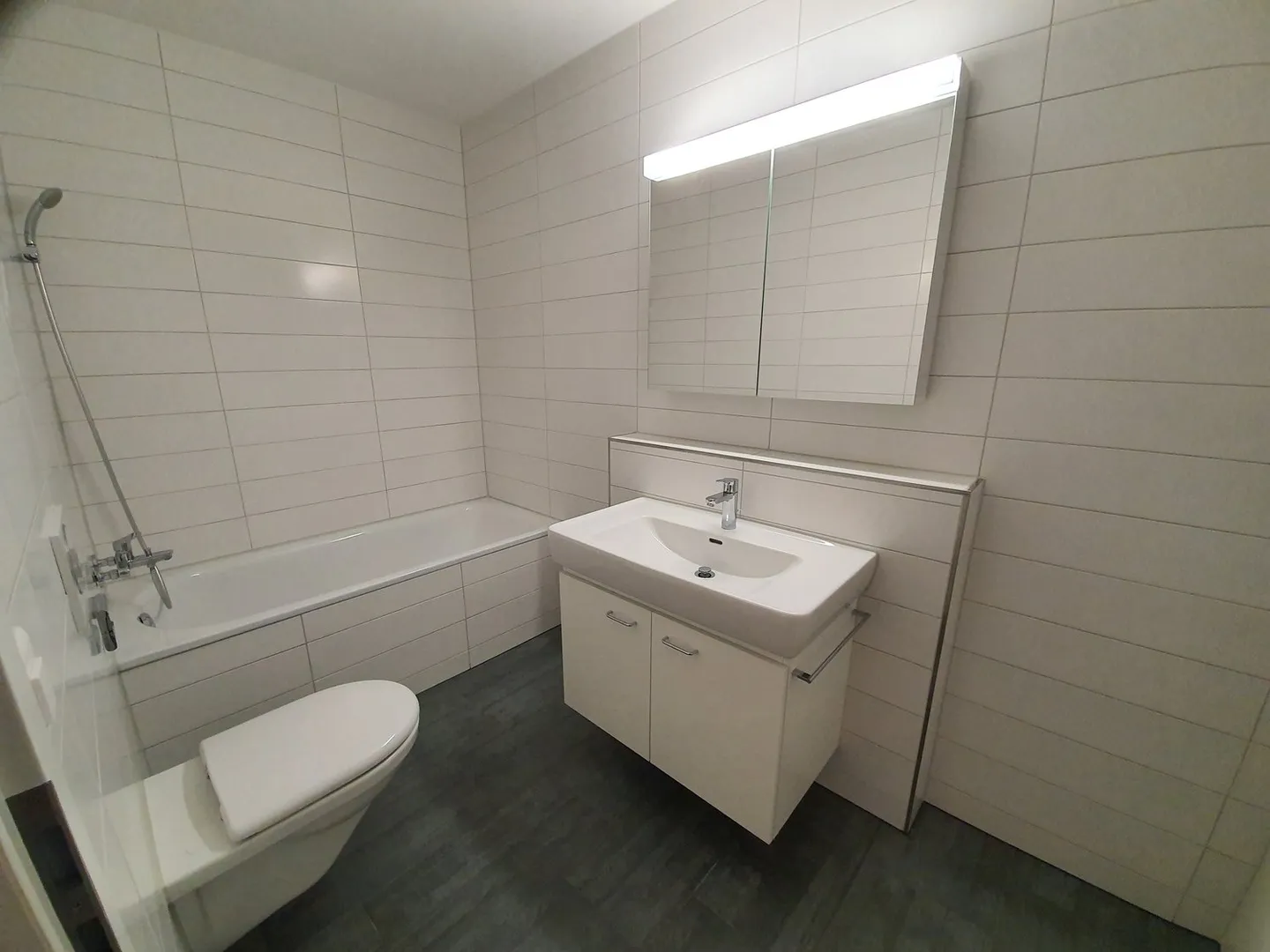 Appartement lumineux de 4,5 pièces au 2ème étage - Photo 6 sur 9