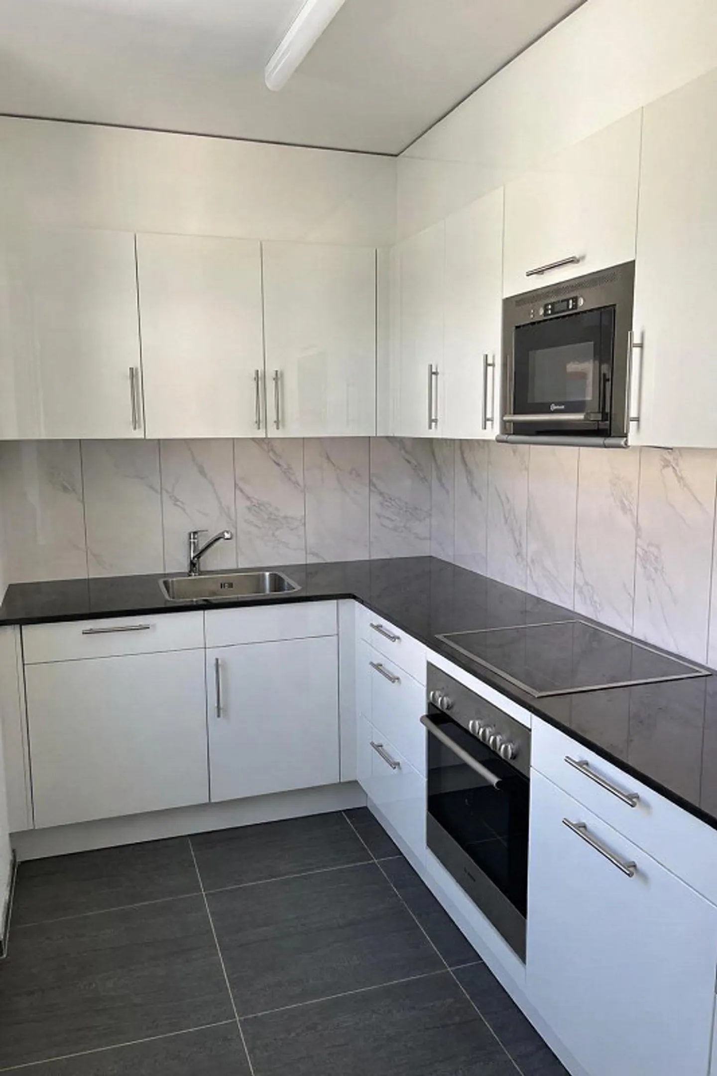 Moderne Wohnung mit guter Anbindung - Foto 3 von 7