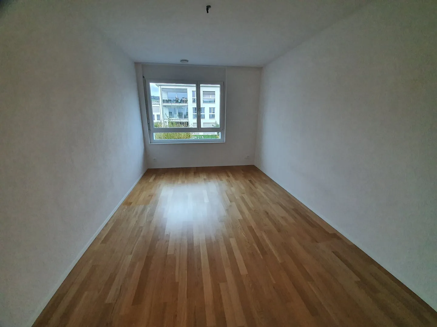 Appartement lumineux de 4,5 pièces au 2ème étage - Photo 4 sur 9
