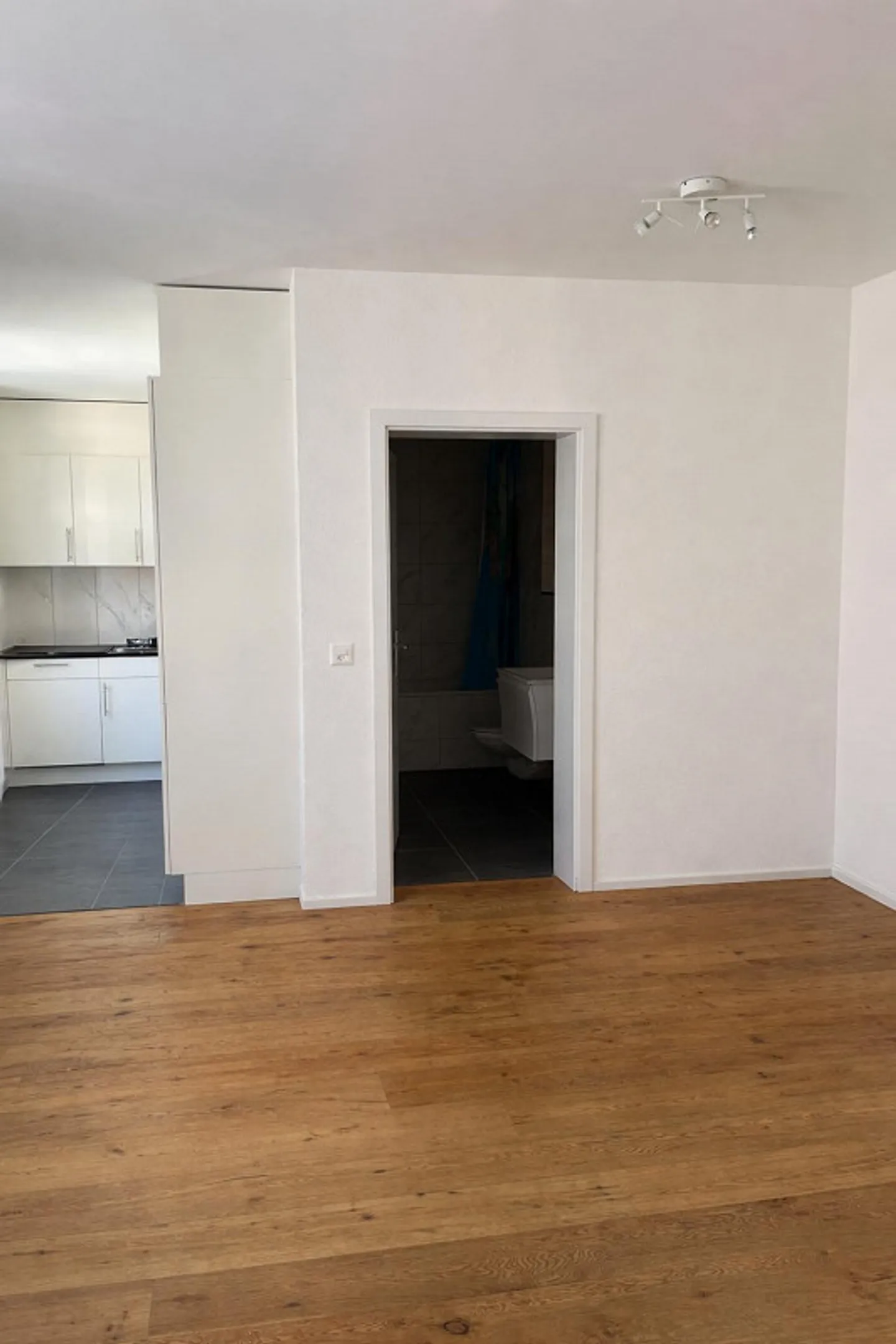 Moderne Wohnung mit guter Anbindung - Foto 5 von 7