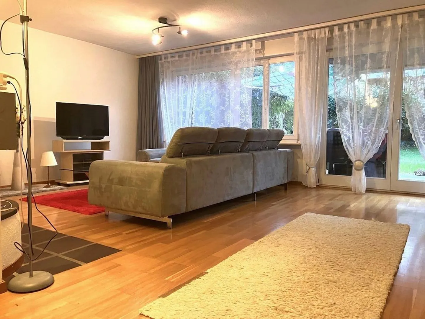 Appartamento giardino ad Andelfingen: appartamento di 2,5 locali ben tenuto con ascensore - Foto 3 di 9