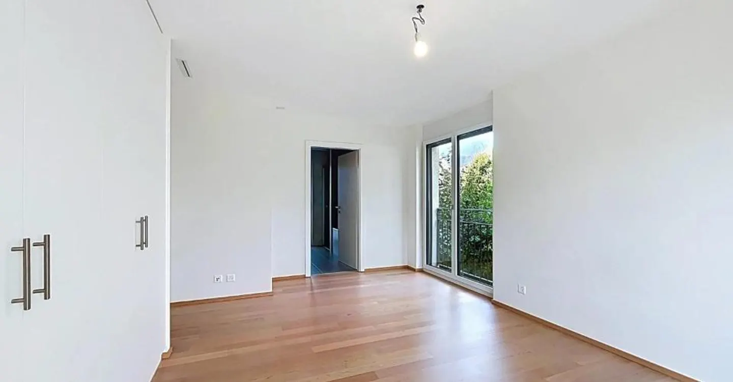 Élégant 4,5 pcs de standing avec terrasse de 28 m² - Photo 10 sur 13