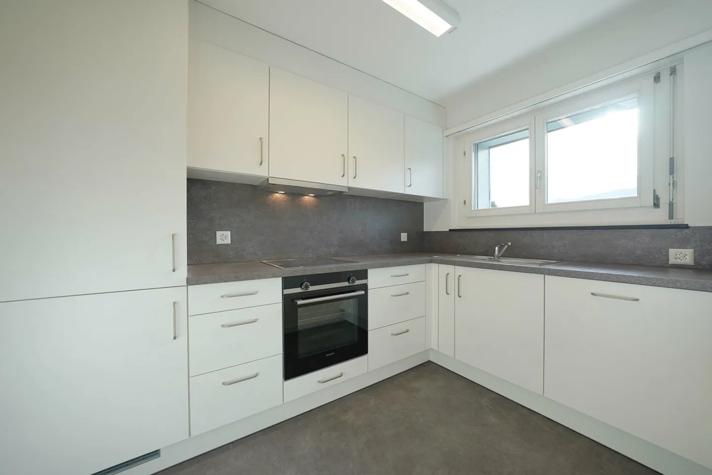 Living near the center - Photo 3 of 10