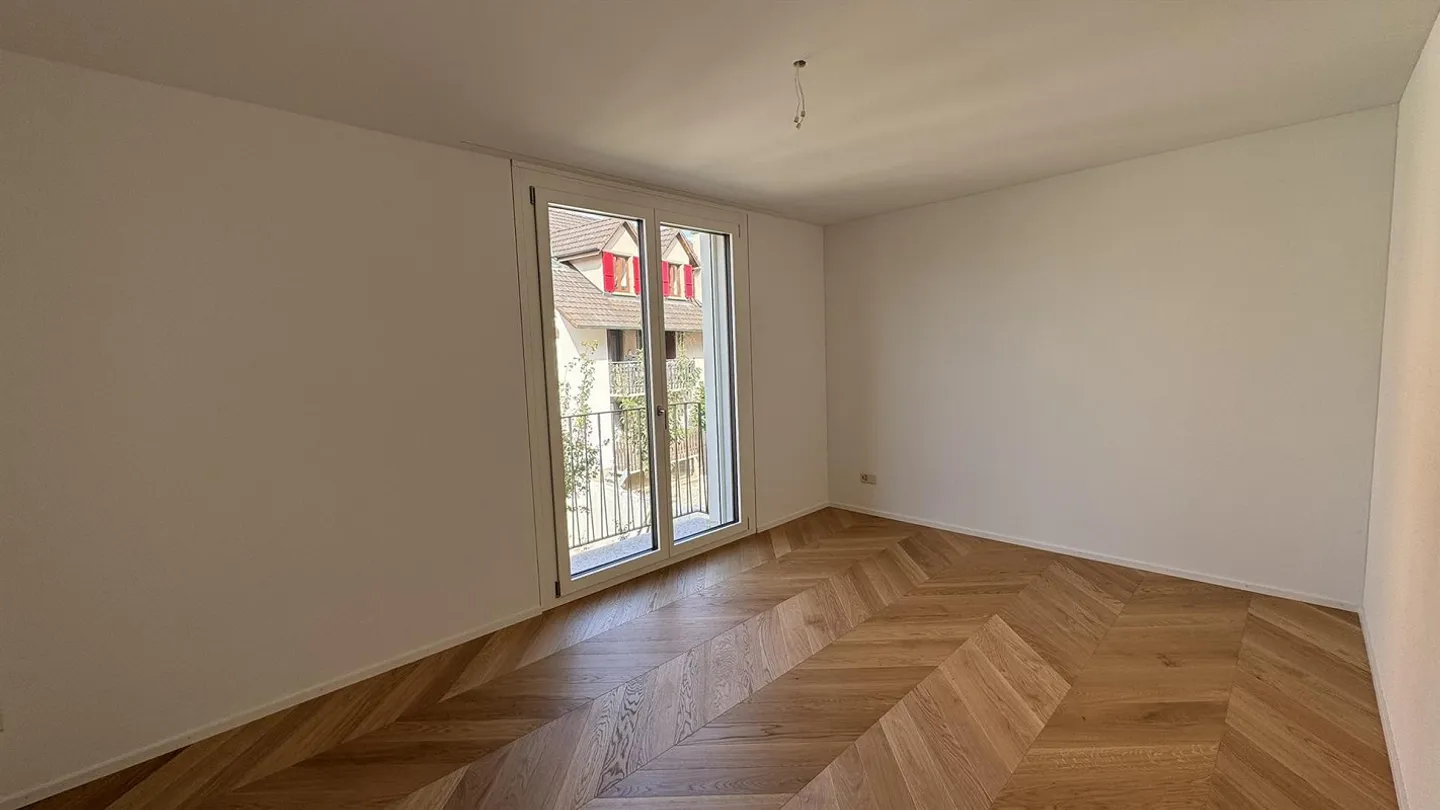Ampio appartamento di 4,5 stanze in un nuovo edificio attraente - Foto 7 di 10
