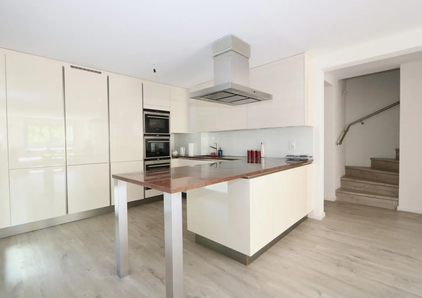 Duplex-Wohnung mit 6 Zimmern im Dachgeschoss in Chêne-Bougeries - Foto 2 von 17