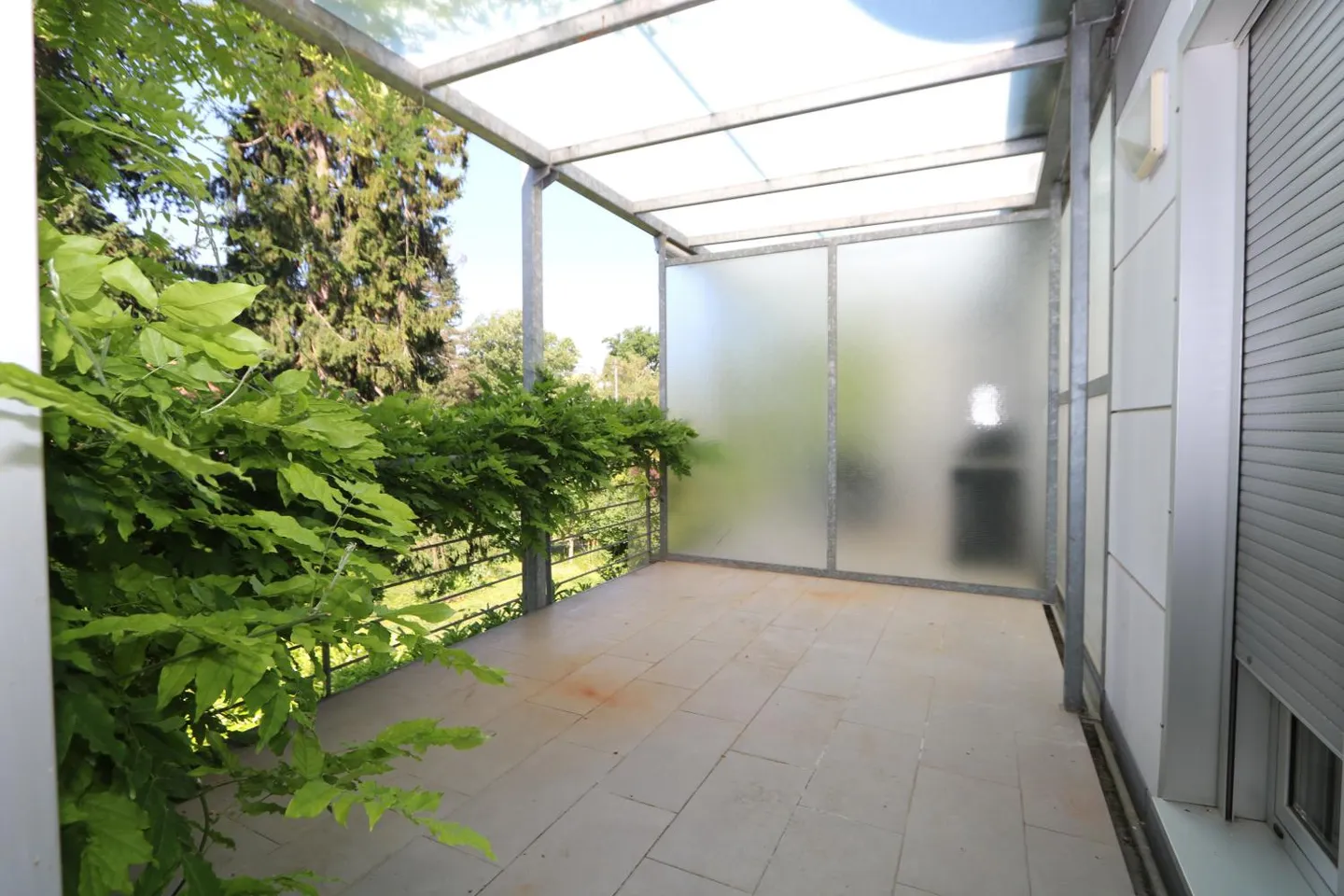 Duplex-Wohnung mit 6 Zimmern im Dachgeschoss in Chêne-Bougeries - Foto 3 von 17