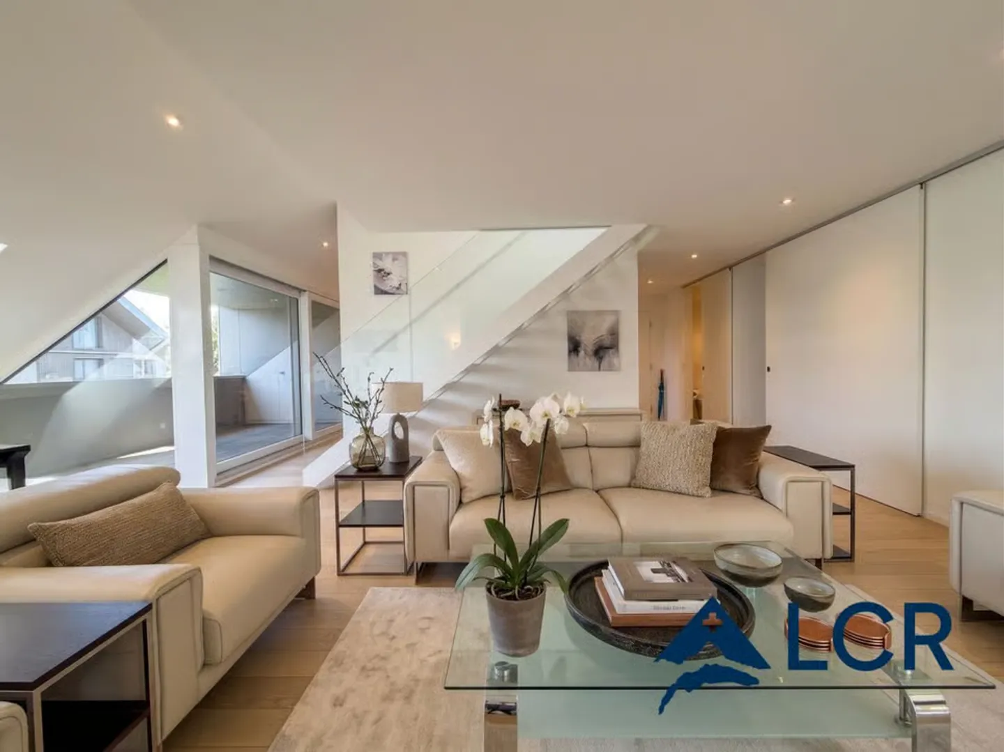 Splendido attico duplex di 4,5 stanze - Vista lago - 5 minuti da Morges - Foto 2 di 13