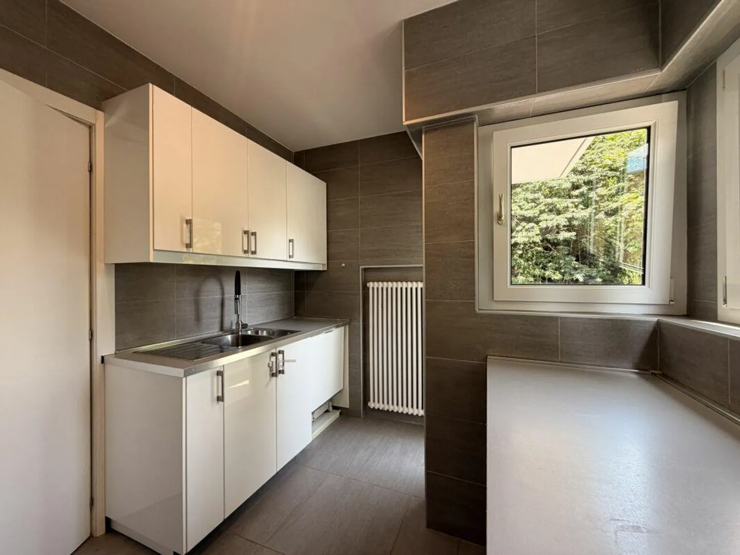 LUGANO | 92 m2 | 2.5 FURNISHED | NEXT TO VILLA SASSA and CIVIC HOSPITAL - Photo 3 of 14