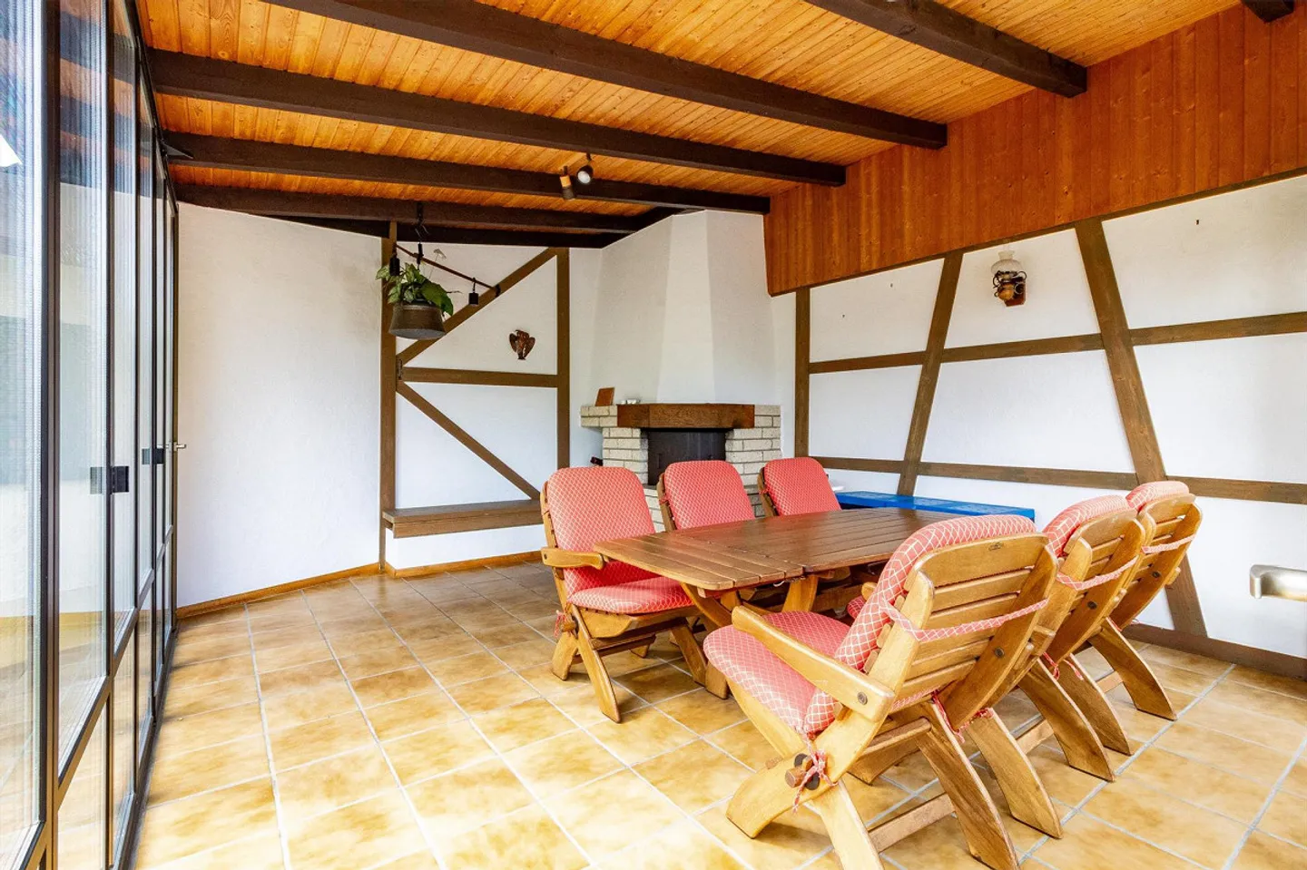 Appartamento 4½ locali con giardino d'inverno e bellissimo giardino - Foto 11 di 18