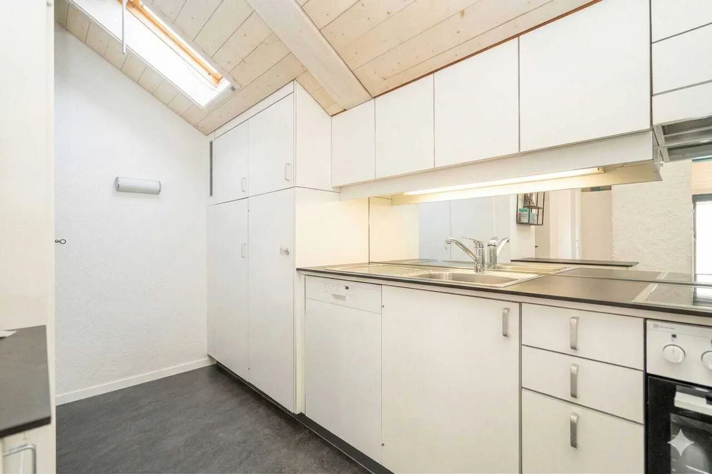 Multi-family house with 10 units in Bern-Tiefenau, quiet - Photo 4 of 13