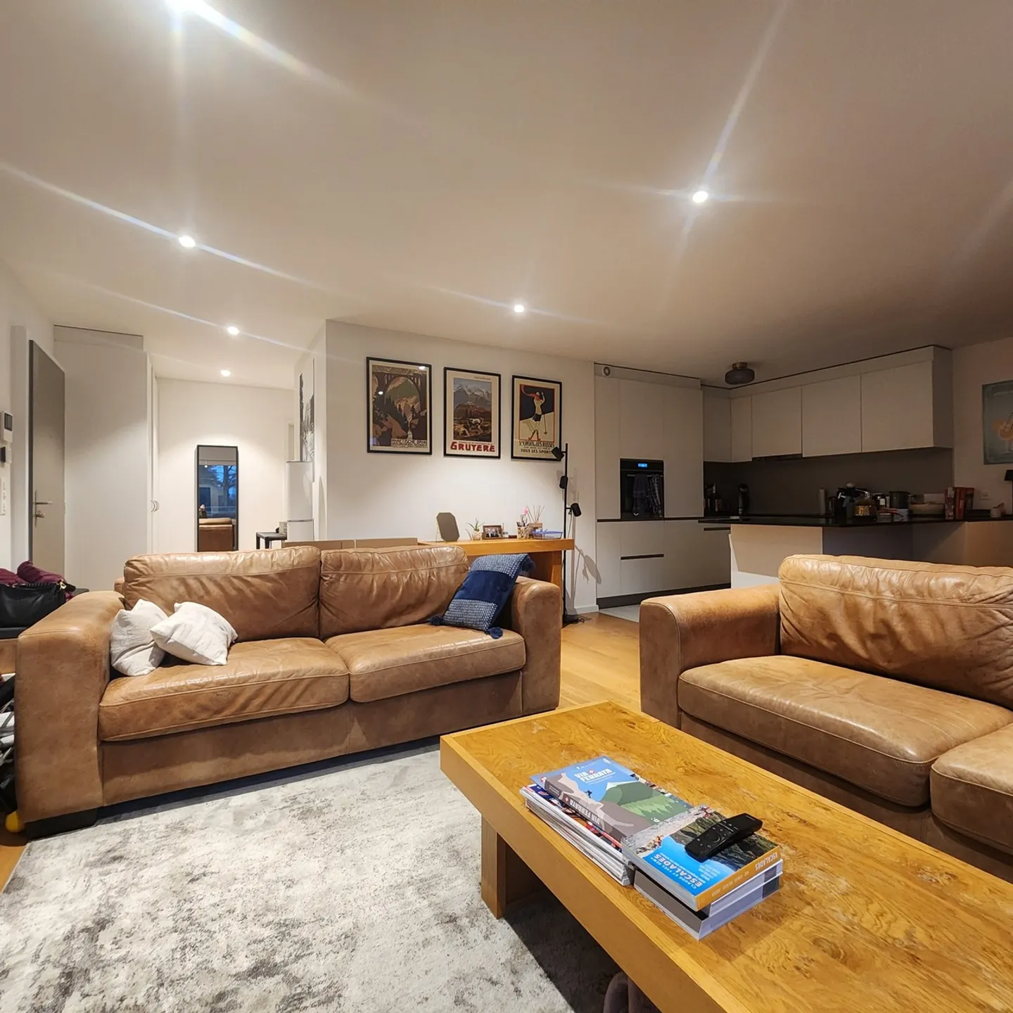 Rare opportunity in the Holy Land with this magnificent 3.5-room apartment - Photo 2 of 10