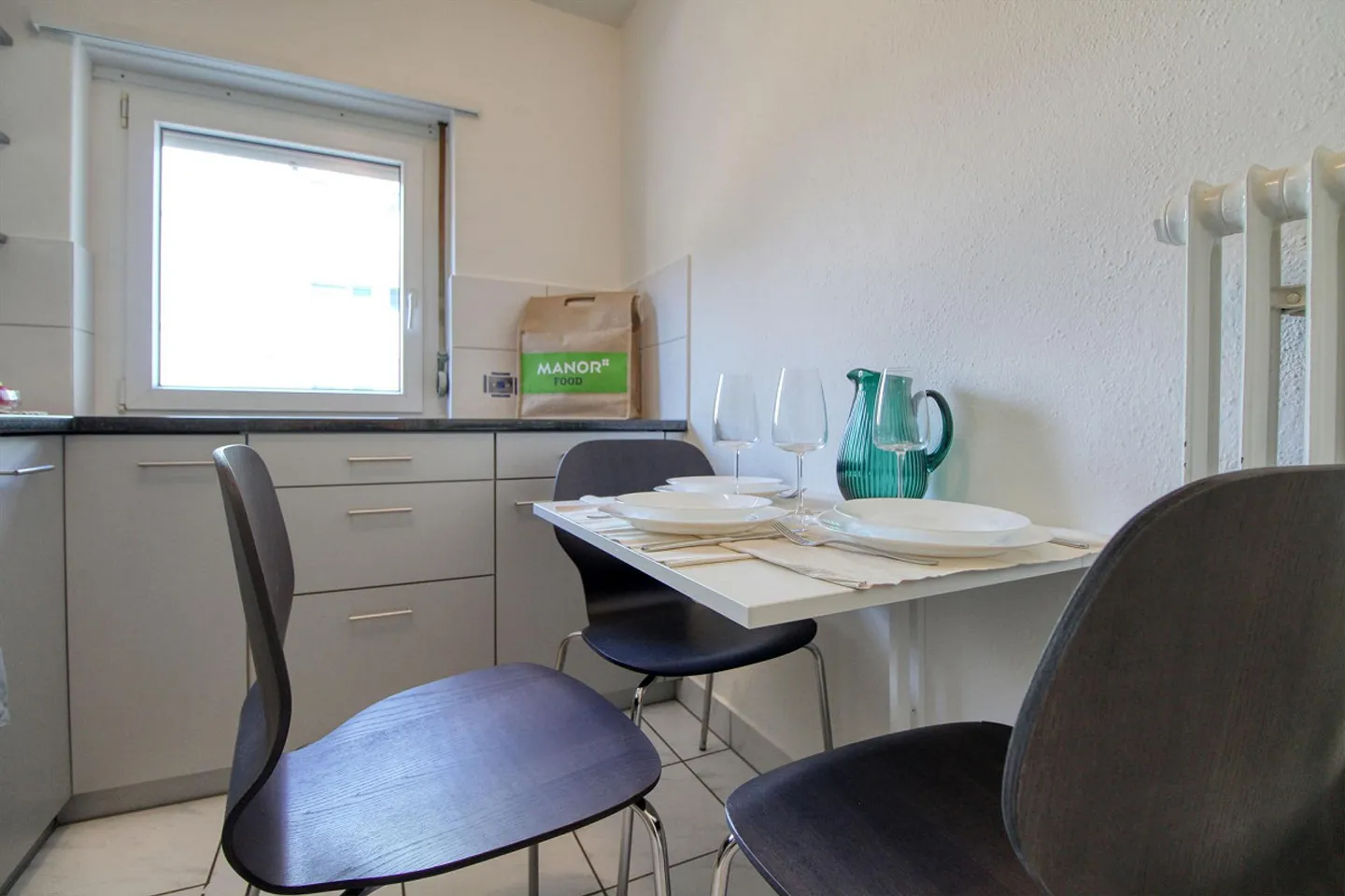 Furnished room in modernized apartment in top location - Photo 14 of 15