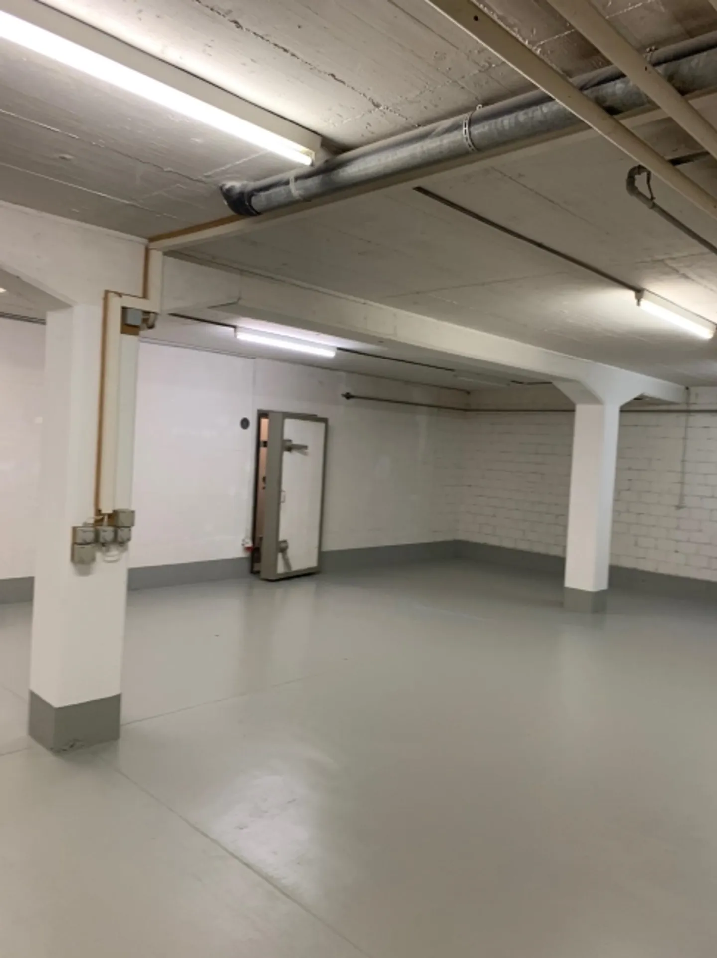 Espace Commercial avec Ascenseur - Photo 4 sur 5