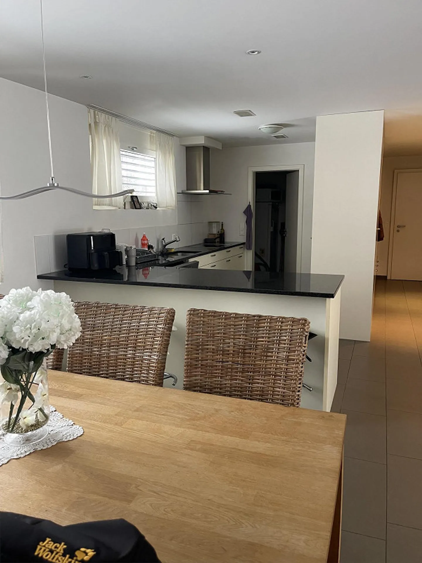 Modernes Apartment mit Garten - Foto 3 von 13