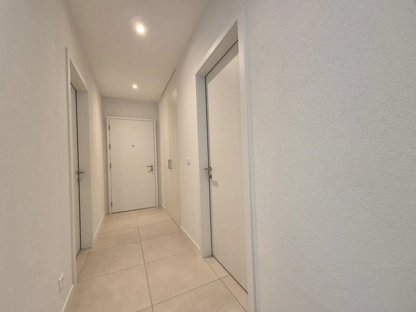 Appartement spacieux au rez-de-chaussée - Photo 5 sur 7