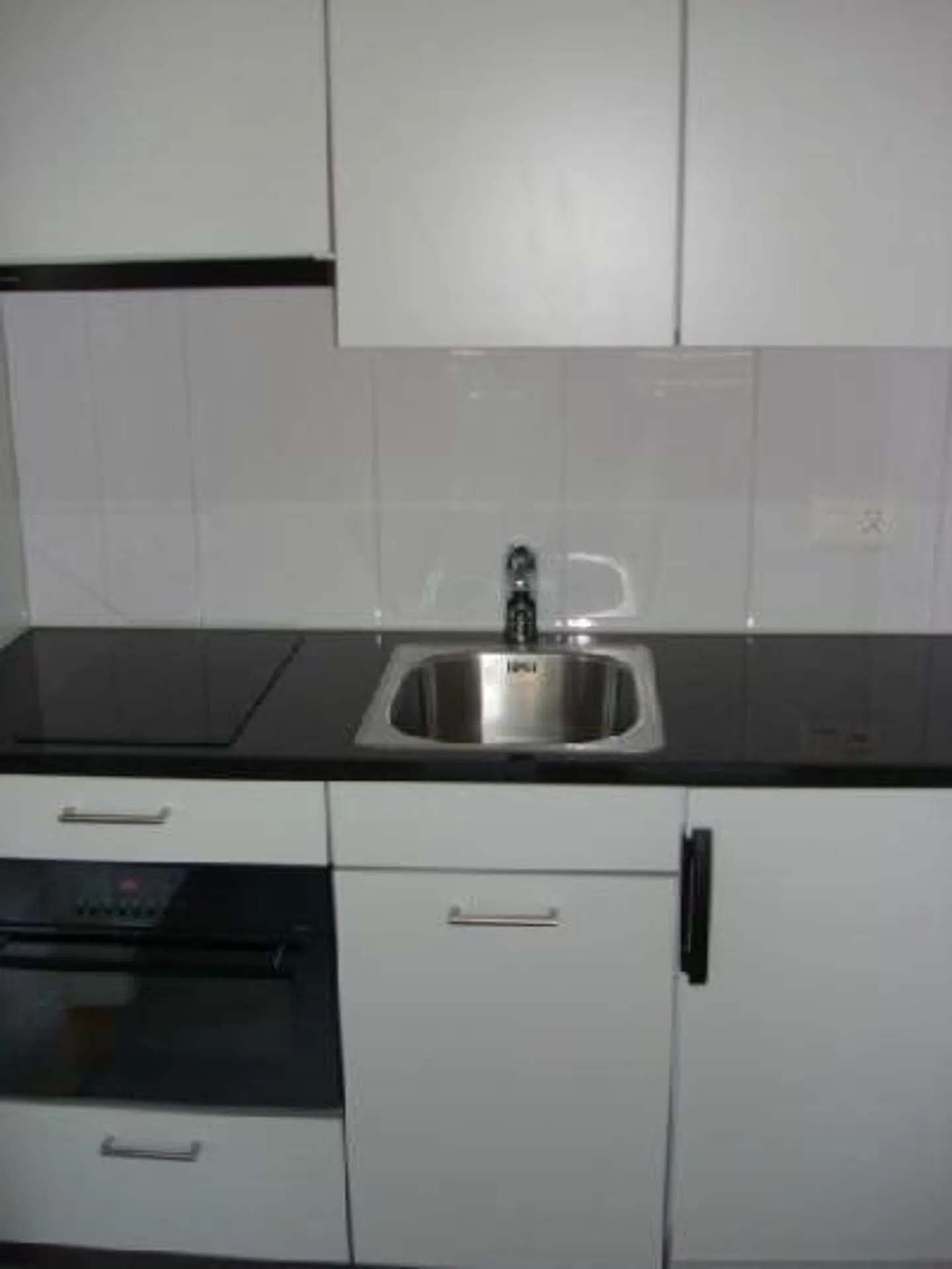 Appartement confortable dans le quartier populaire de Gundeli - Photo 2 sur 4