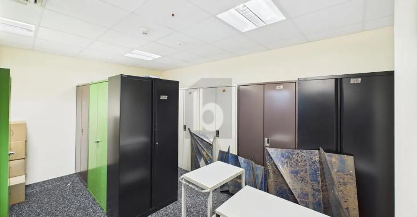 Vielseitige Bürofläche mit Lager - Foto 2 von 6
