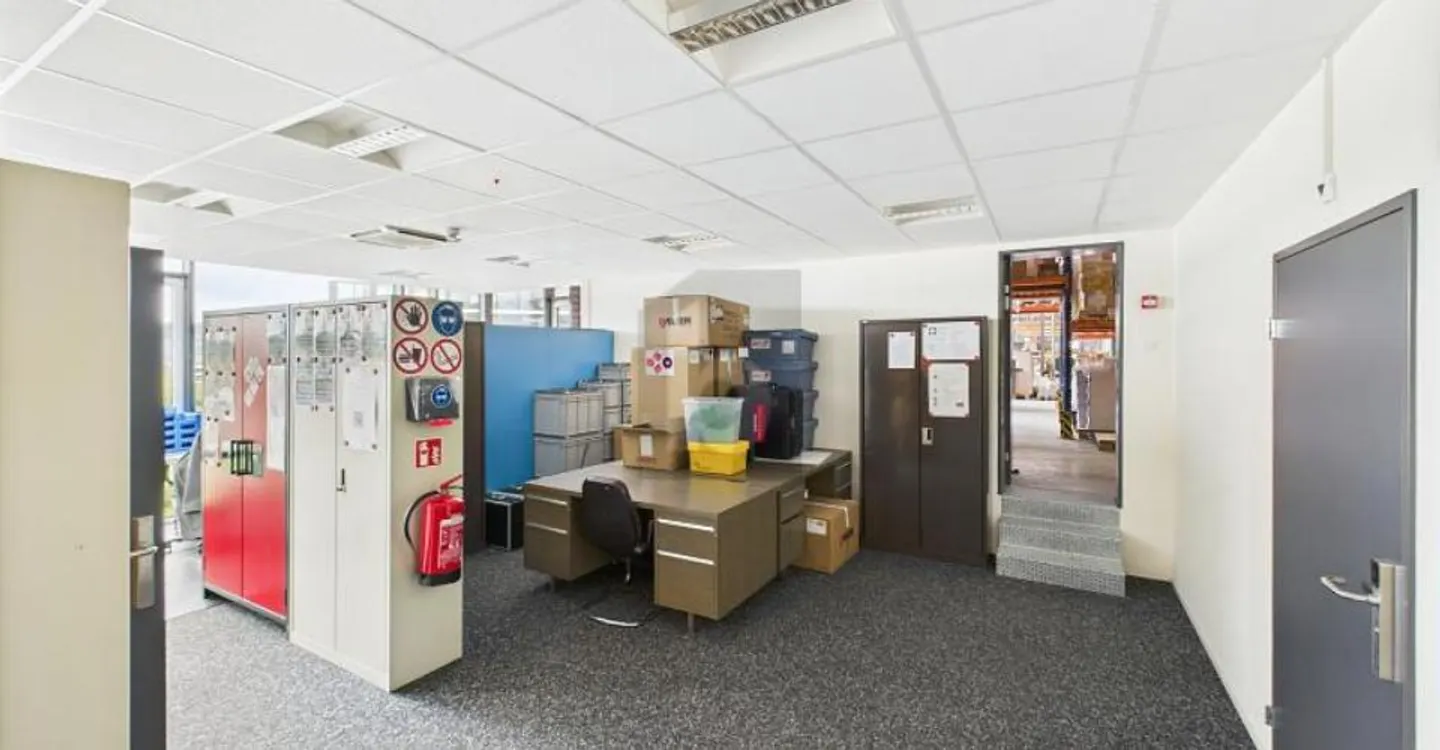 Vielseitige Bürofläche mit Lager - Foto 3 von 6