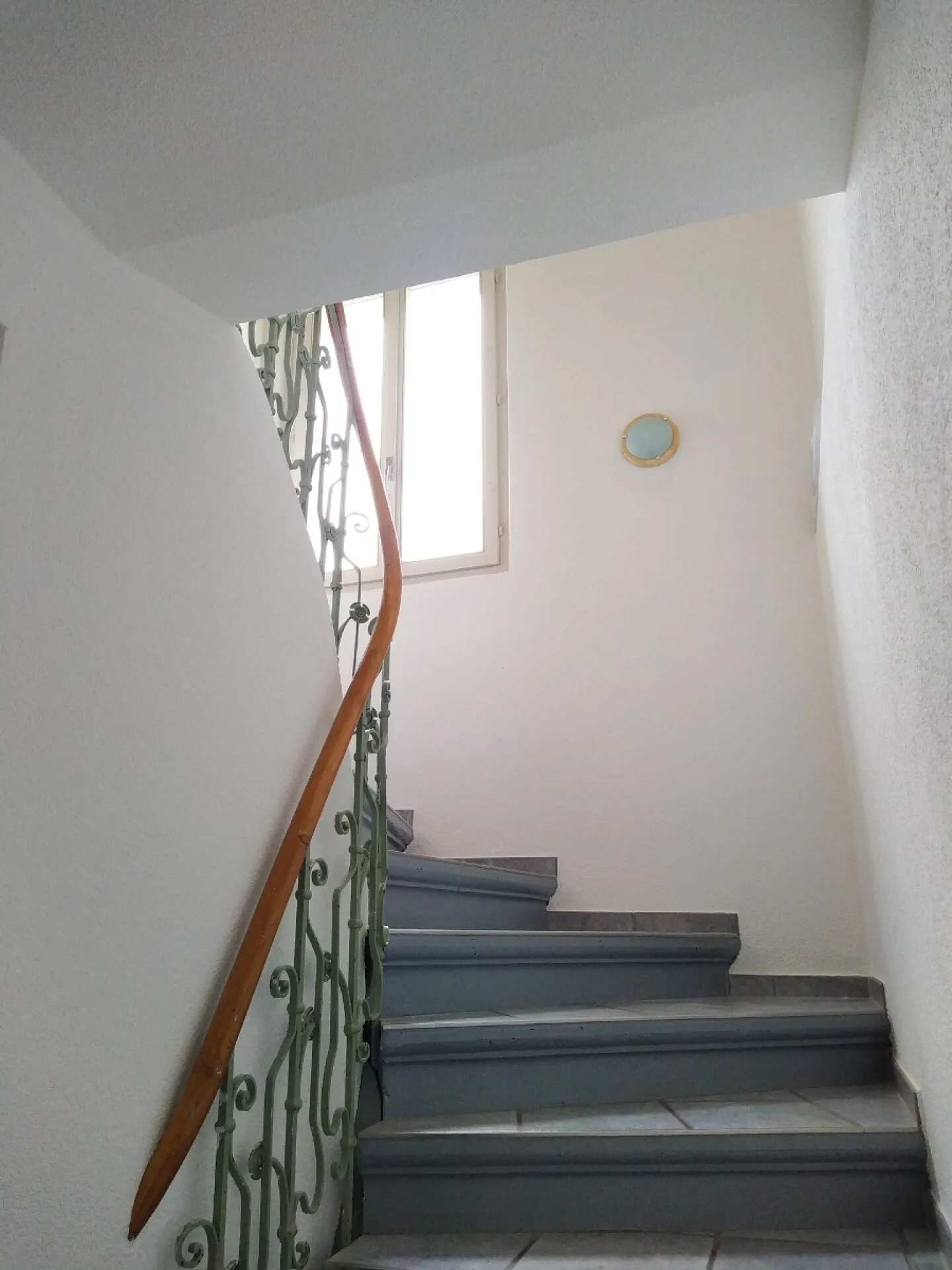 Appartement calme de 5,5 pièces avec jardin et sauna - Photo 4 sur 13