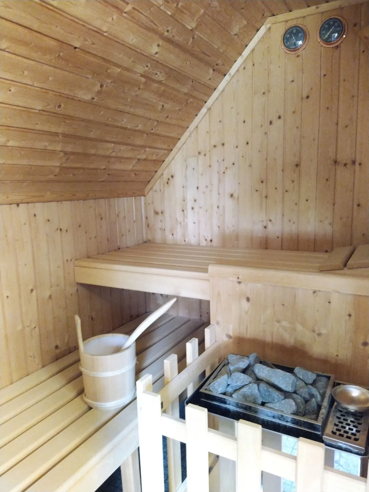 Appartement calme de 5,5 pièces avec jardin et sauna - Photo 8 sur 13