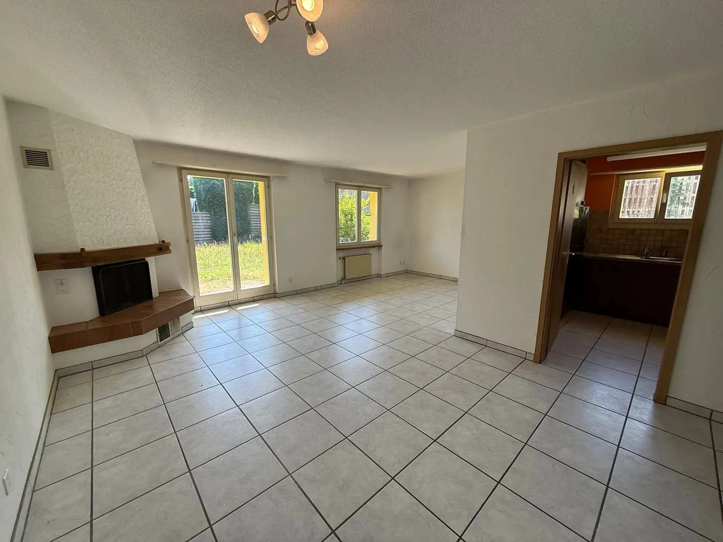 Casa bifamiliare di 5,5 stanze con giardino a Hubersdorf in vendita - Foto 4 di 13