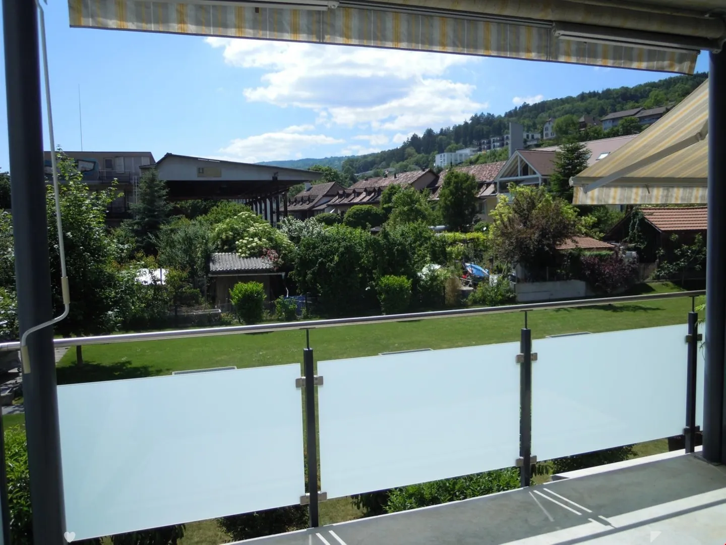 Appartement moderne de 3,5 pièces au 2ème étage - Photo 2 sur 9