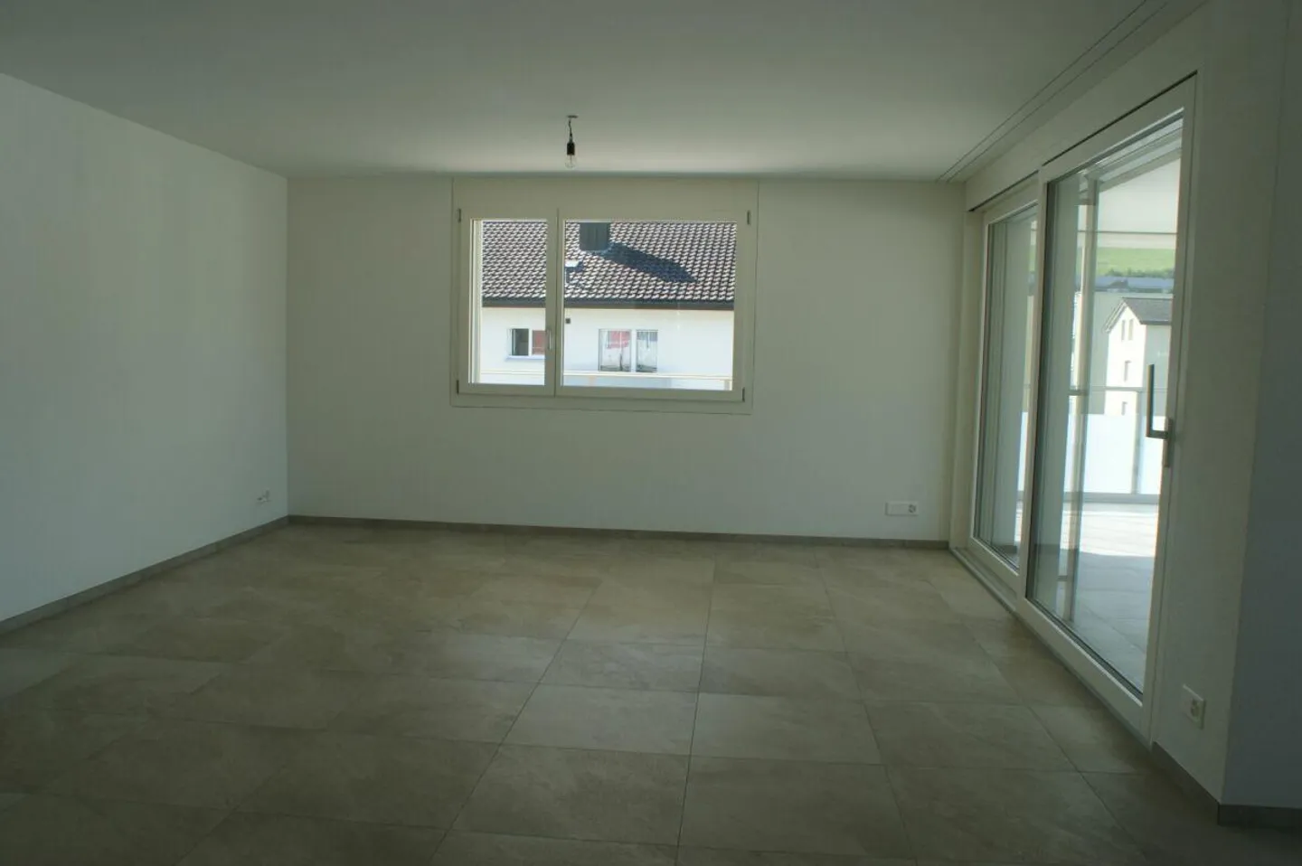 Attractive 5.5-room apartment in a quiet residential area - Photo 5 of 11