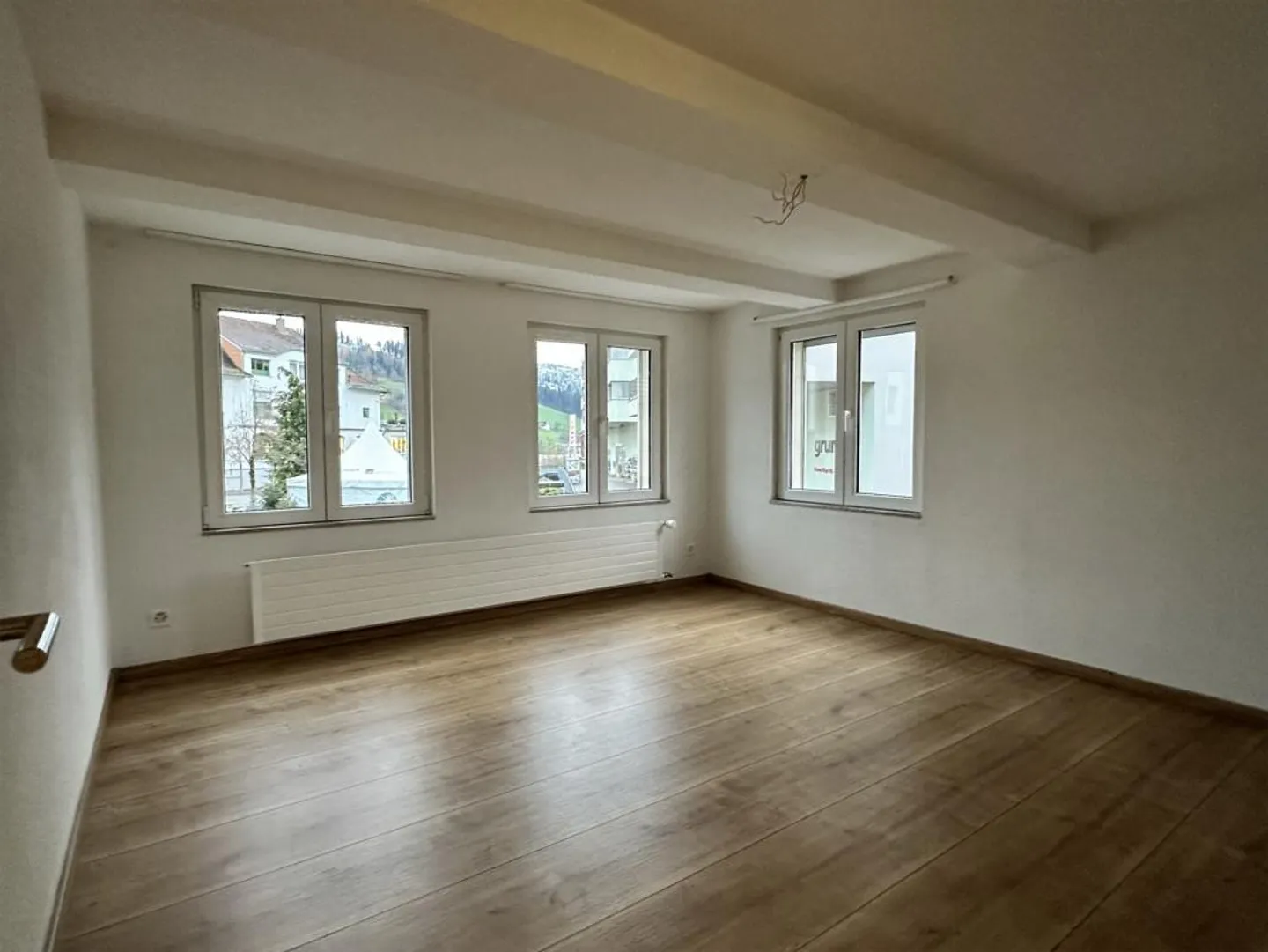 Bellissimo appartamento di 3,5 stanze con balcone al 1° piano - Foto 7 di 13