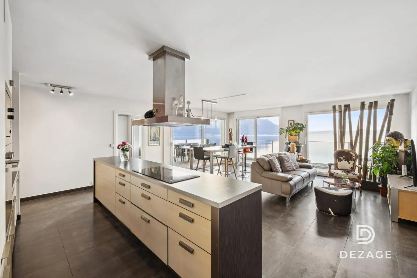 Superb penthouse in Veytaux, well-maintained modern property - Photo 3 of 12