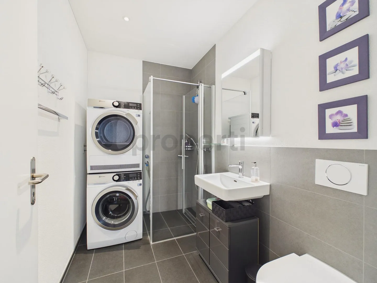 Standard di proprietà con finestre panoramiche: Spazioso 74 m², garage sotterraneo... - Foto 7 di 11