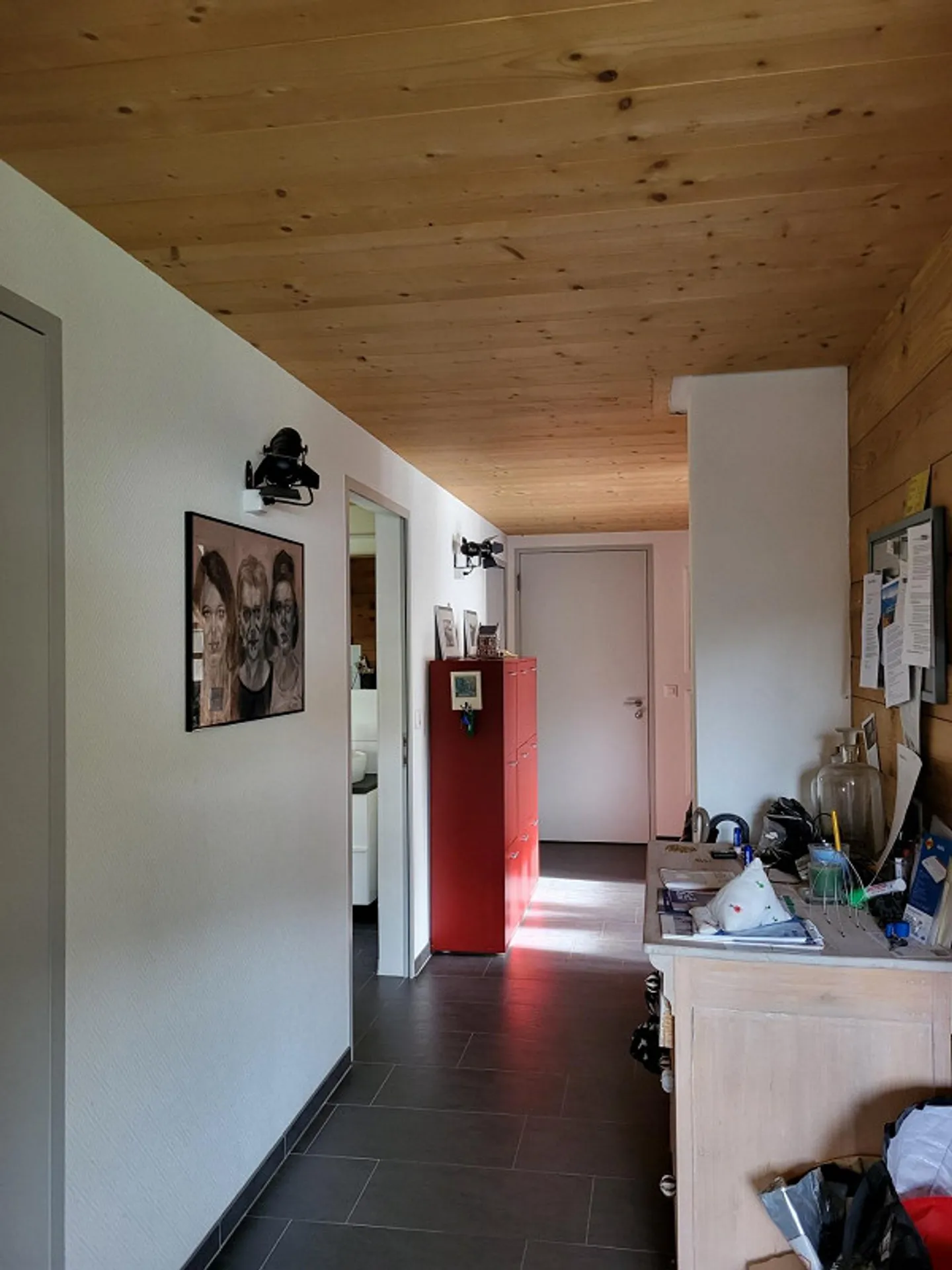 Spacious bright maisonette apartment - Photo 3 of 11