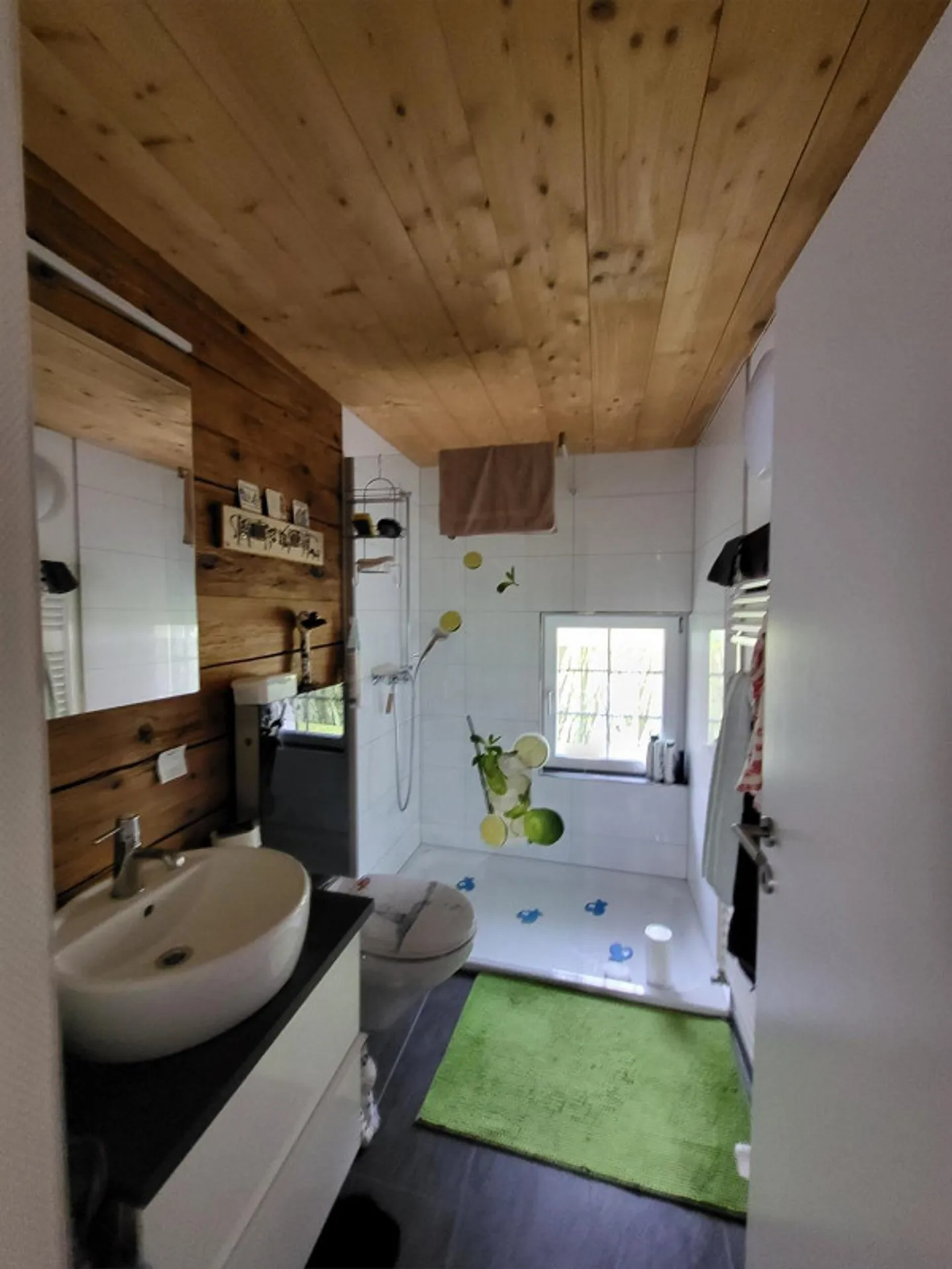 Spacious bright maisonette apartment - Photo 5 of 11