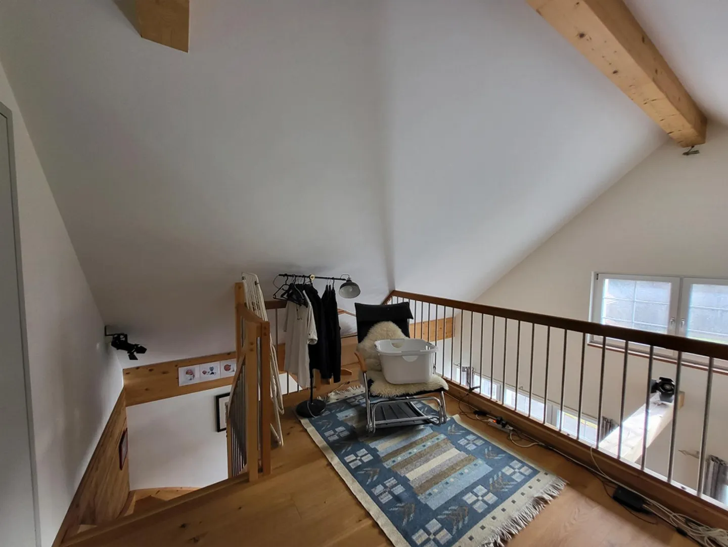 Spacious bright maisonette apartment - Photo 7 of 11