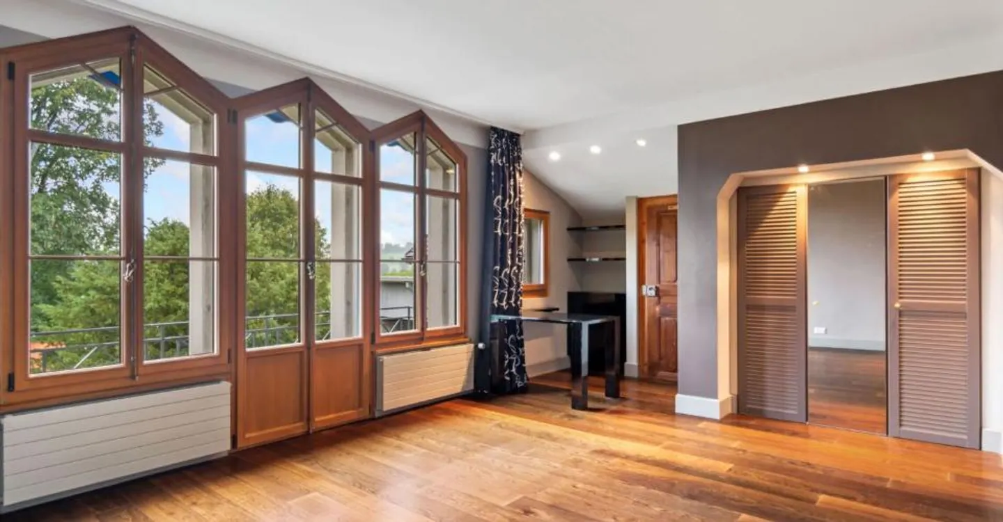 La Chaux-de-Fonds, exceptional accommodation in an estate - Photo 7 of 13